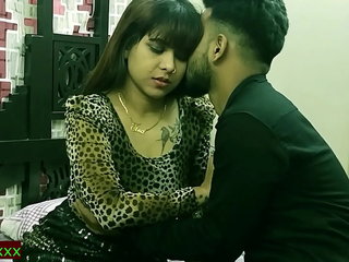 Indian Hot xxx Bhabhi having secret sex with cute teen office boy!! Indian teen with clear hindi audio