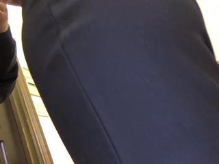 Mikan Kururugi works with his mouth